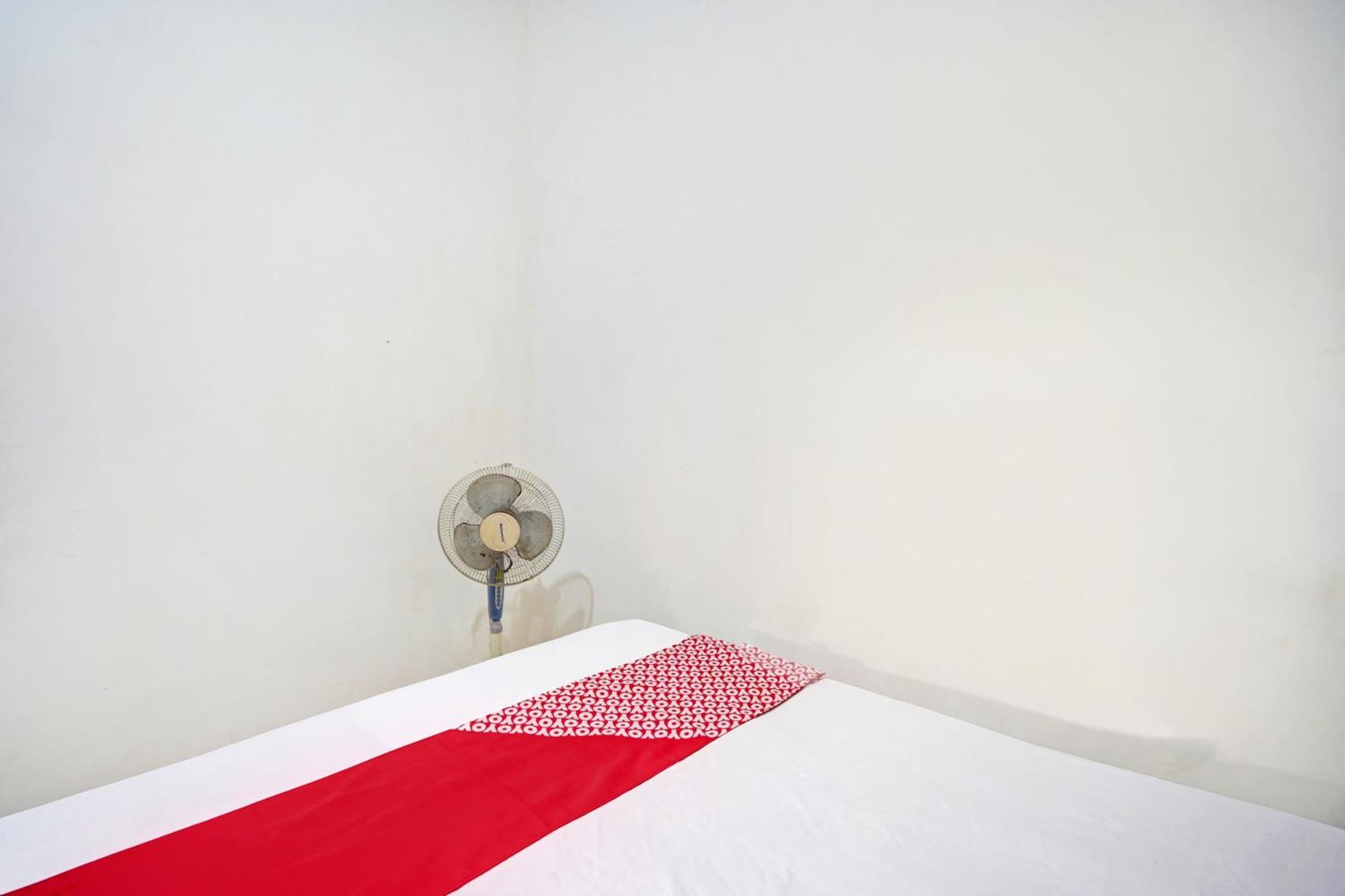 Oyo Life 92840 Wisma Morricco Jombang Exterior foto