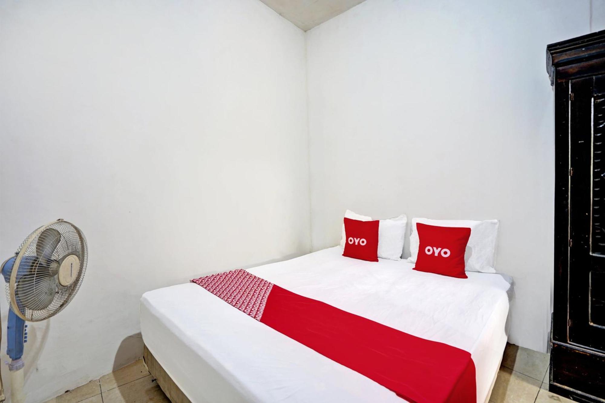 Oyo Life 92840 Wisma Morricco Jombang Exterior foto
